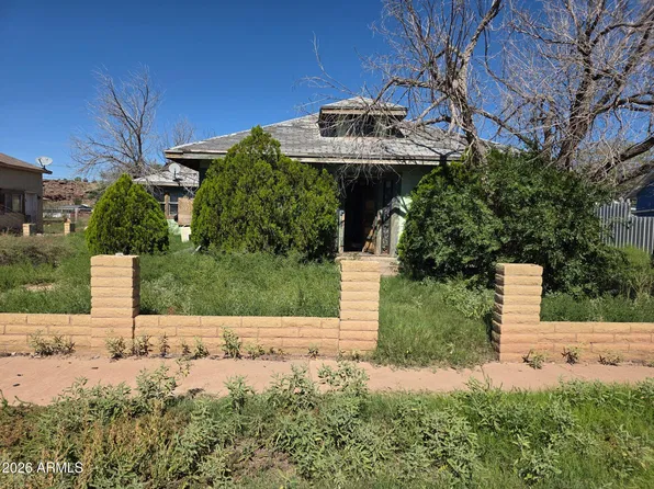 220 W ERIE Street, Holbrook, AZ 86025