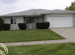 40732 Gulliver Dr, Sterling Heights, MI 48310