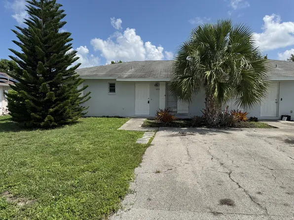 683 110th Ave N, Naples, FL 34108