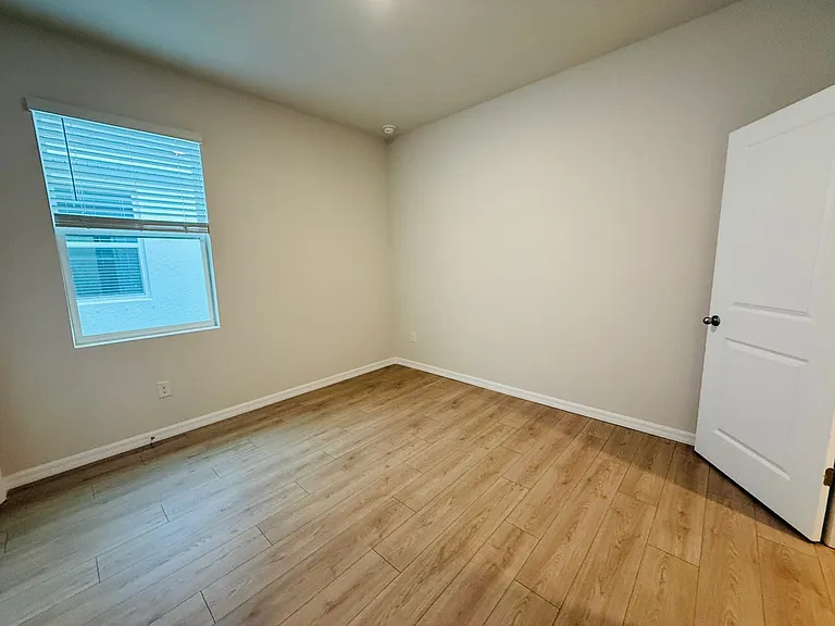 11937 Kingsley Trl — Photo 31