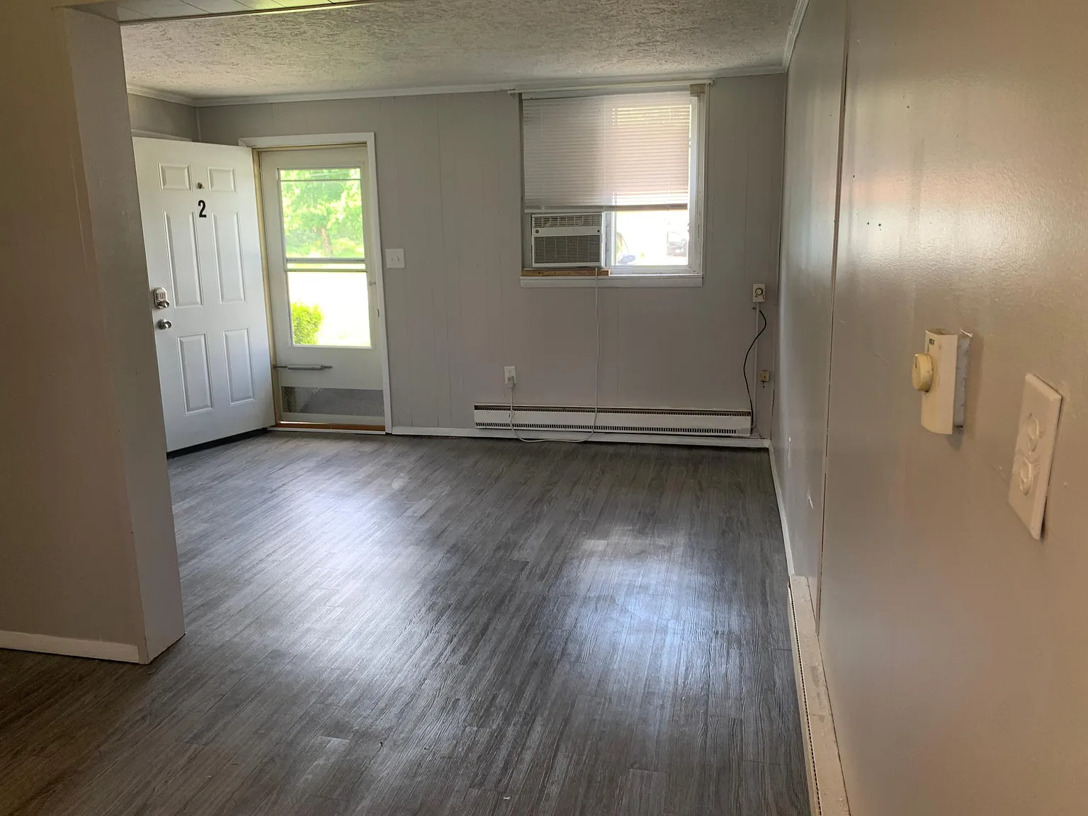 6637 Manila Rd — Photo 4