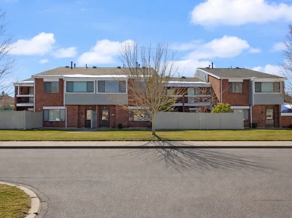 34 Rosewood Dr #34, Stoughton, MA 02072