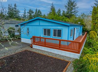 114 Marino Dr, Coos Bay, OR 97420