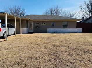 329 S 24th St, Clinton, OK 73601