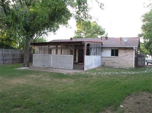 2nd image of 2306 Valleywood Dr