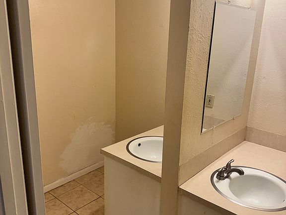 5th image of 601 Pridmore St
