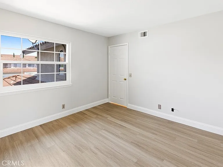 24242 Briones Dr — Photo 29