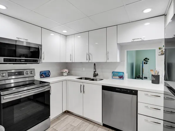3909 N Ocean Boulevard #302, Fort Lauderdale, FL 33308