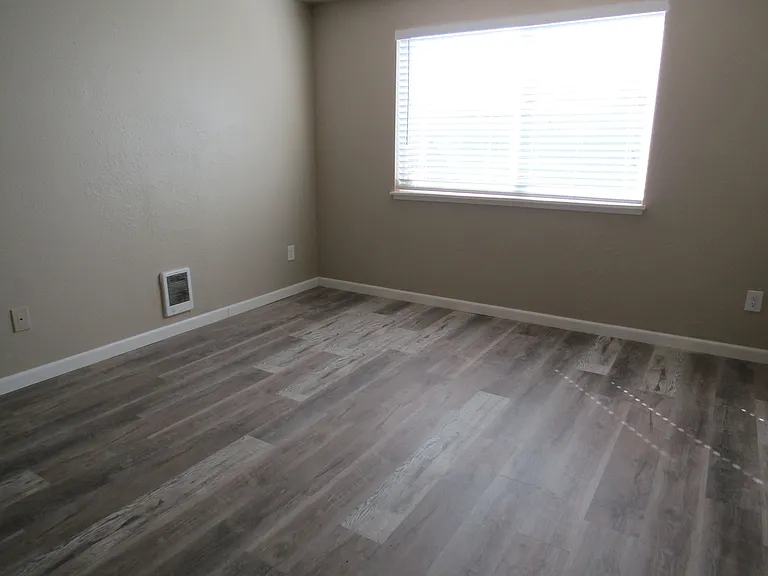 3332 S Chandler St — Photo 9