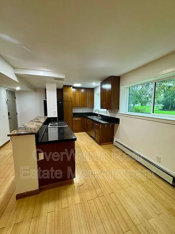 2 bed, 1.0 bath, 716 sqft, $1,700 — Photo 1