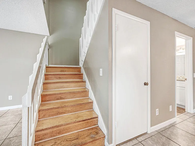 2111 Vista Oaks Cir NE — Photo 23