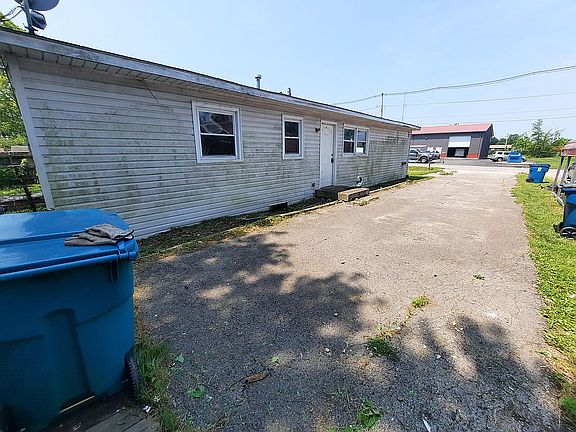 3rd image of 268 W Shannon Ln