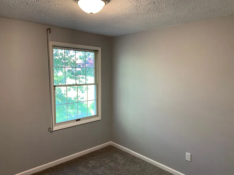 106 Grouse Ct — Photo 9