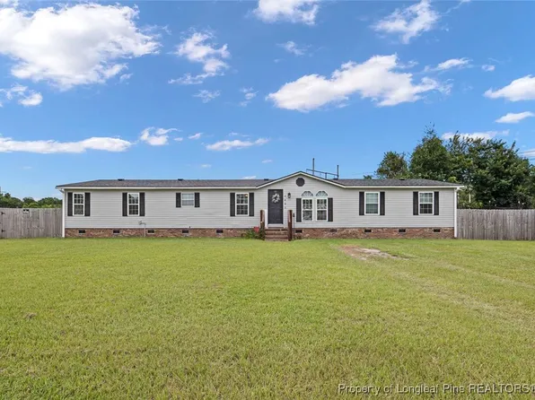 4805 Burgaw Dr, Fayetteville, NC 28306