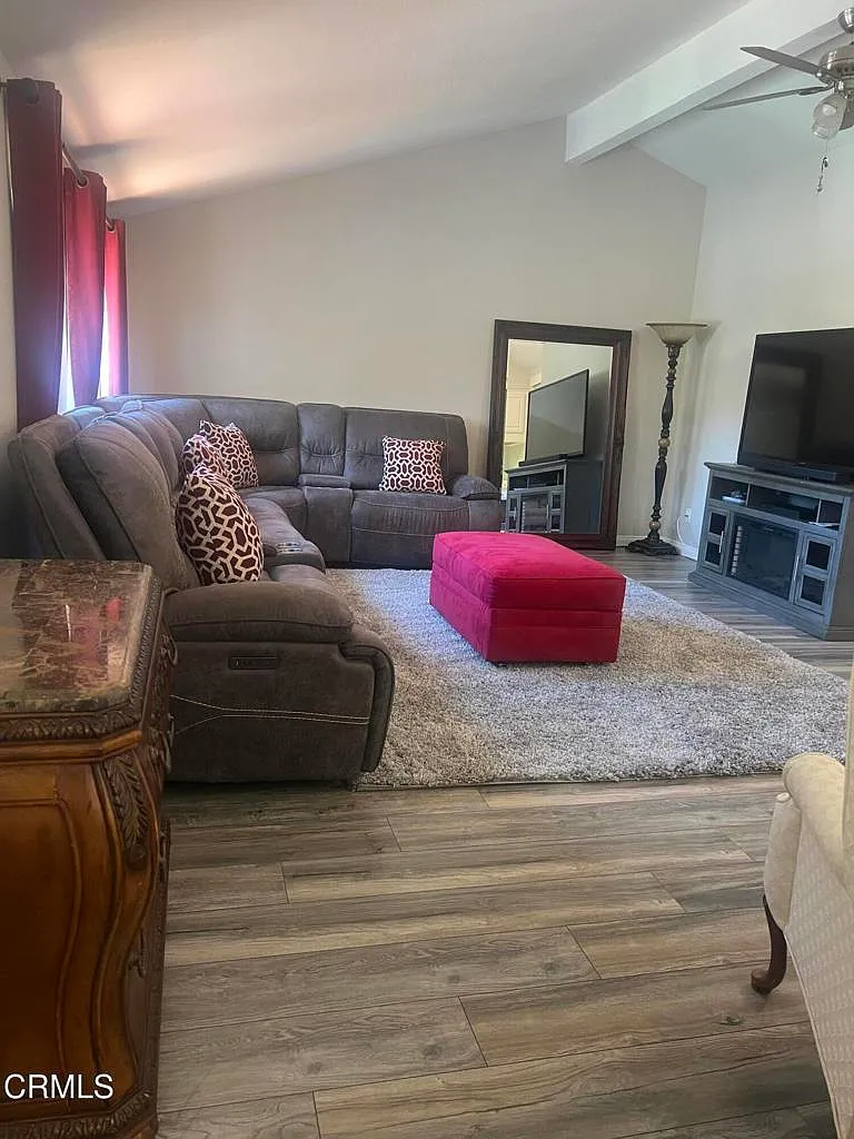 3 bed, 3.0 bath, 2161 sqft, $5,000 — Photo 4
