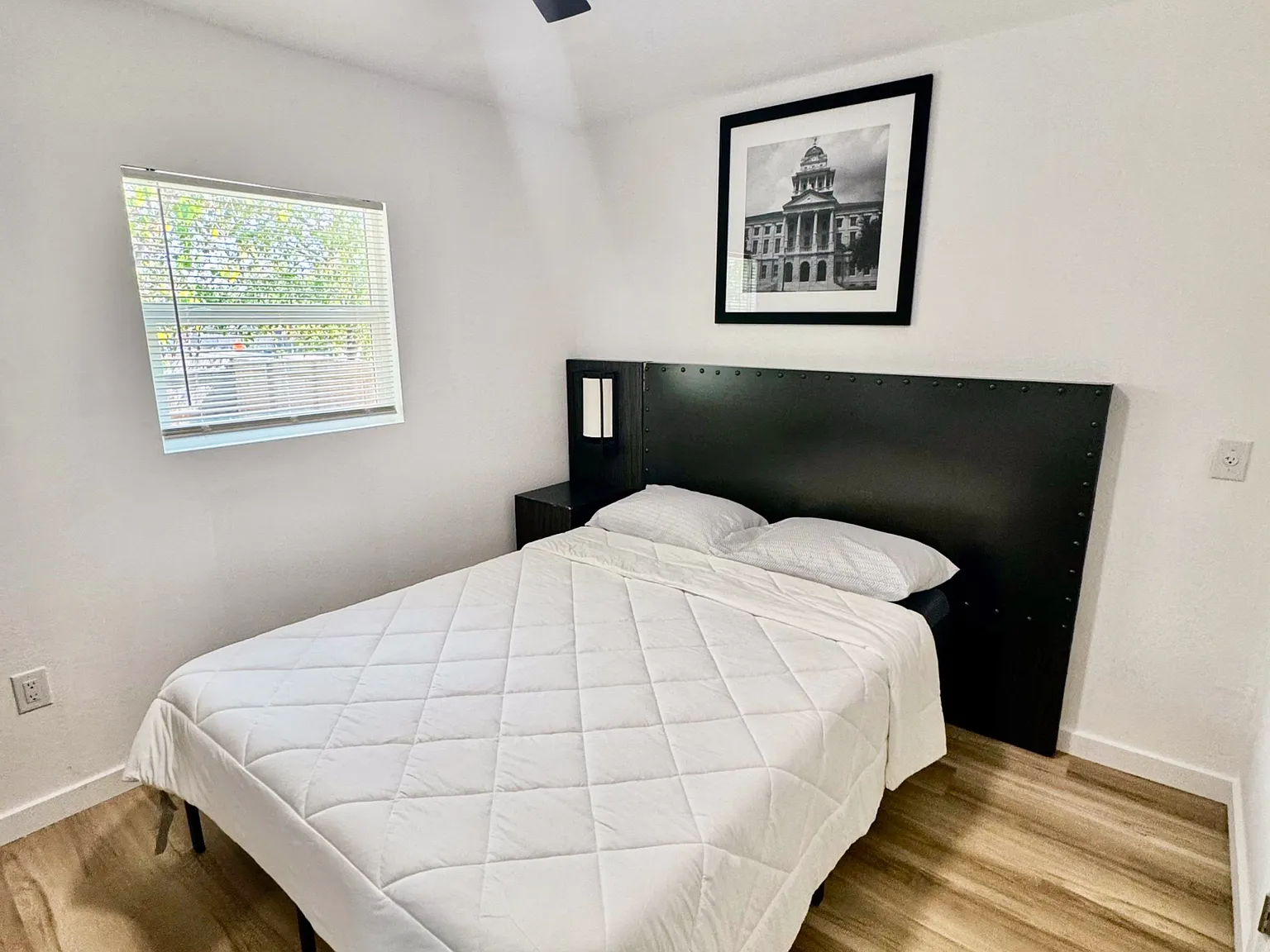 4 bed, 2.0 bath, 1859 sqft, $815 — Photo 2