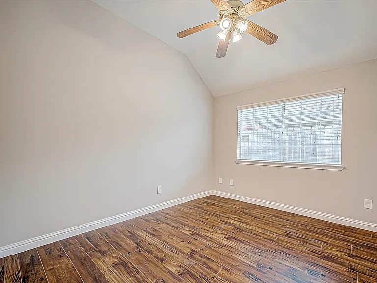 5410 Portage Rock Ln — Photo 33