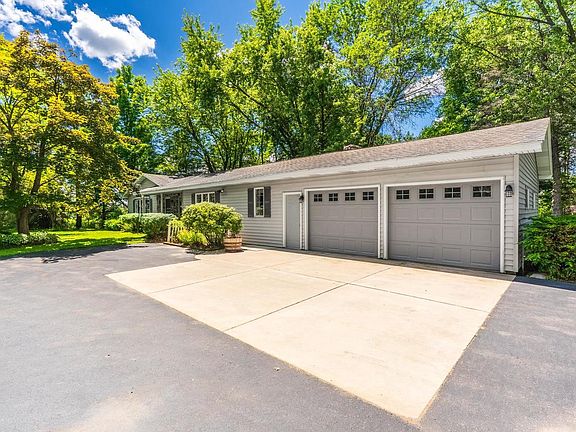 3rd image of 5600 N 32ND AVENUE