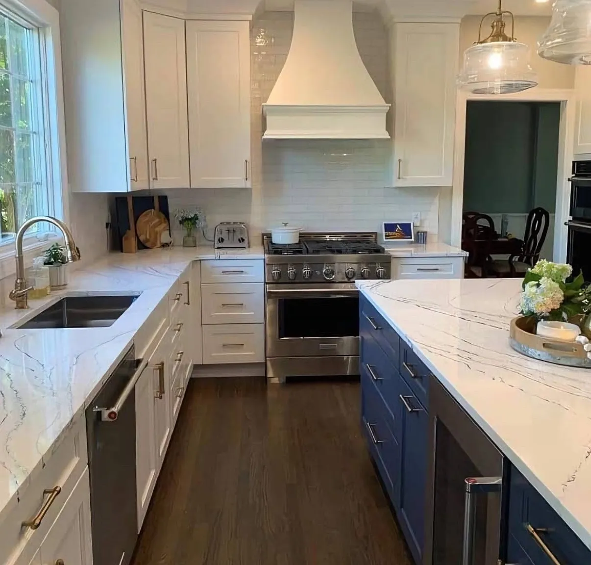 4 bed, 2634 sqft, $9,950 — Photo 1