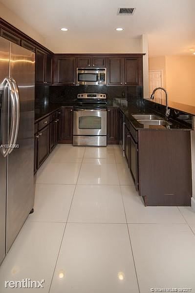 1st image of 1024 NE 207th Ter #0