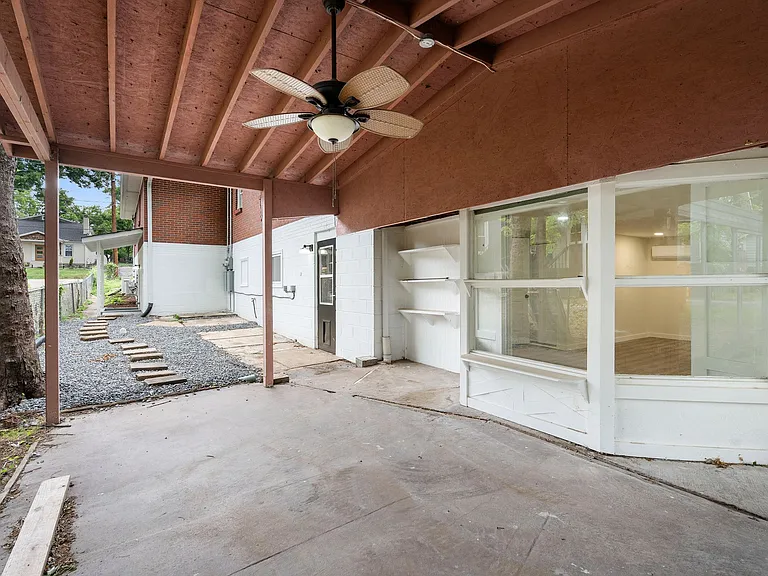 1036 Seymour Ave #B — Photo 31