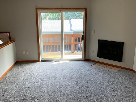 3rd image of 281 Pinewood Cir #105