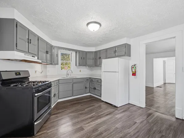 119 Tremont St, Cedar Falls, IA 50613