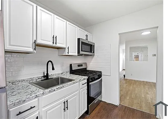2534 N Water St — Photo 9