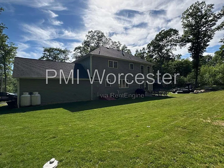 18 Lake Ave — Photo 39