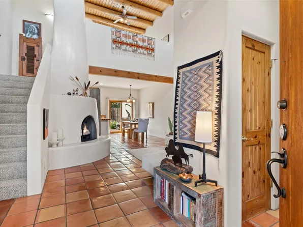 3146 La Paz Ln, Santa Fe, NM 87507