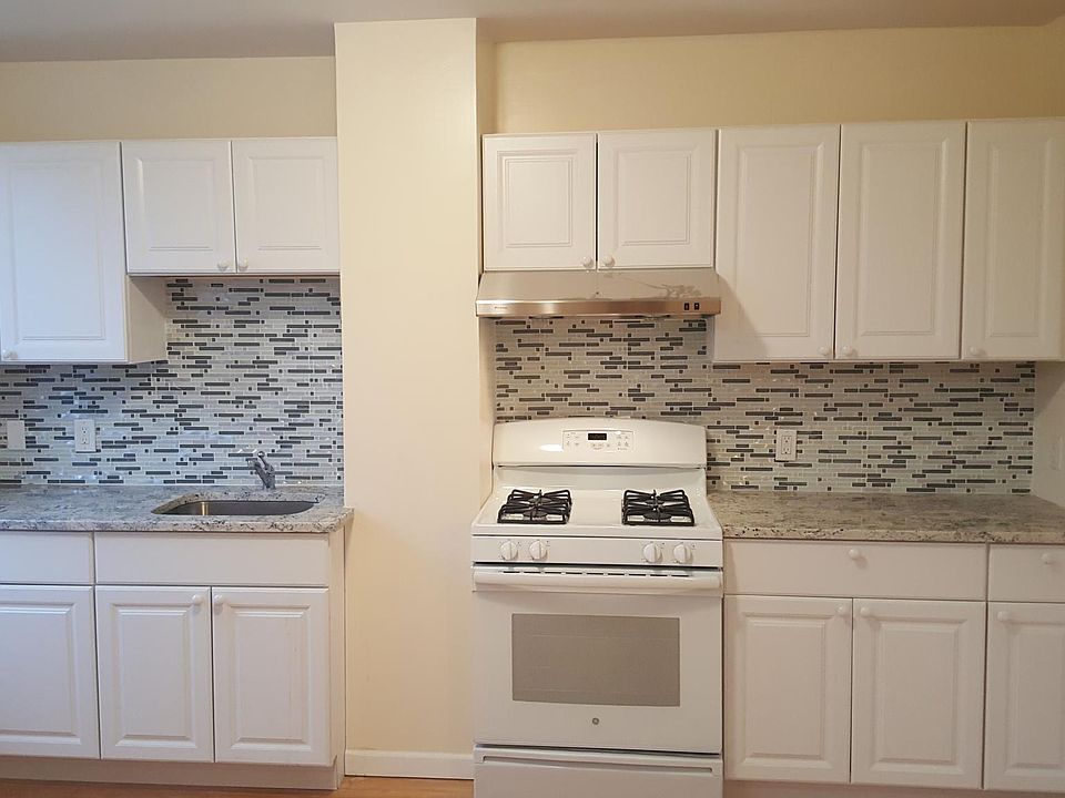 1st image of 124-13 20th Ave Floor 1