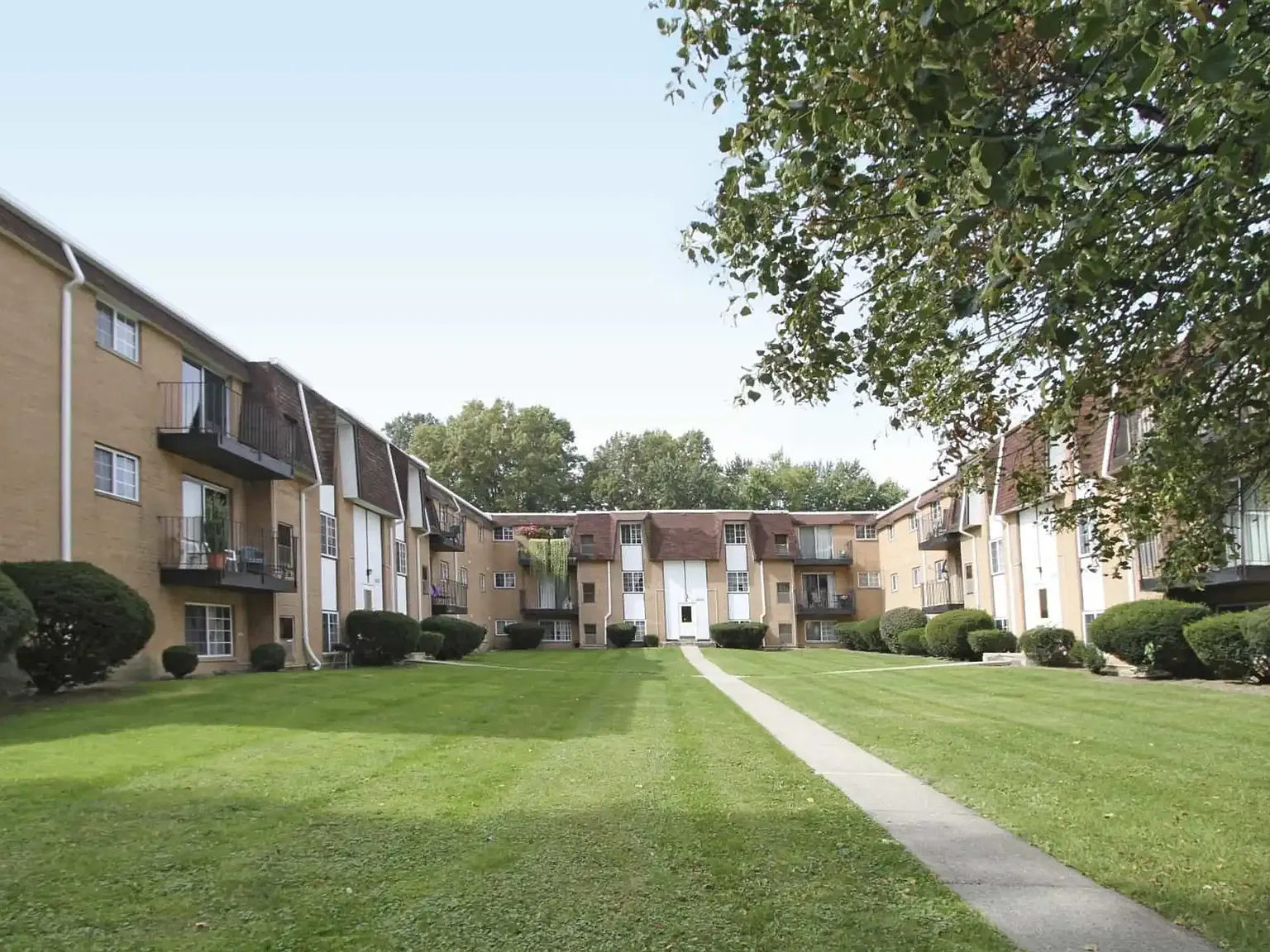 Lafayette Village — Photo 3