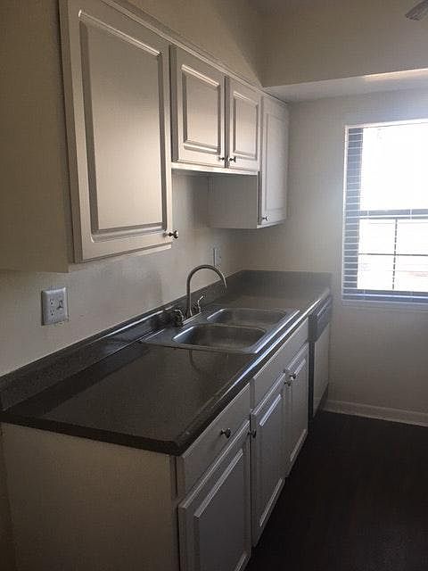 Bright Kitchens