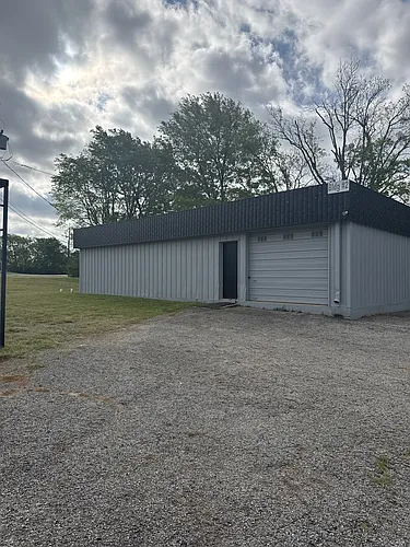 715 E State Highway 243 Photo 1