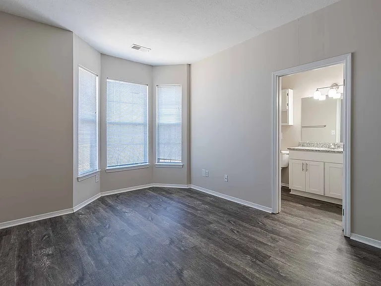 Highlands of Montour Run Apartment Homes — Photo 7