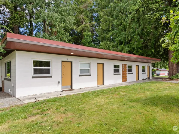 686 W North Camano Drive, Camano Island, WA 98282