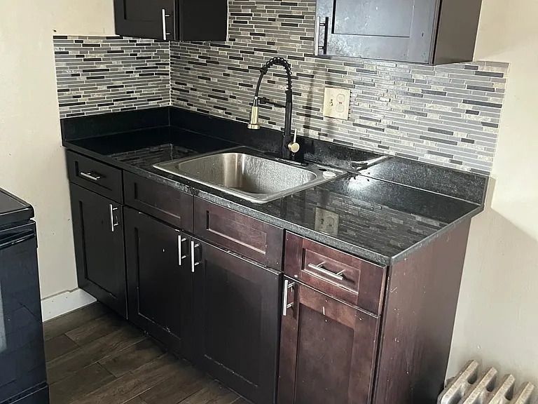 7429 Theisen St #2R — Photo 4