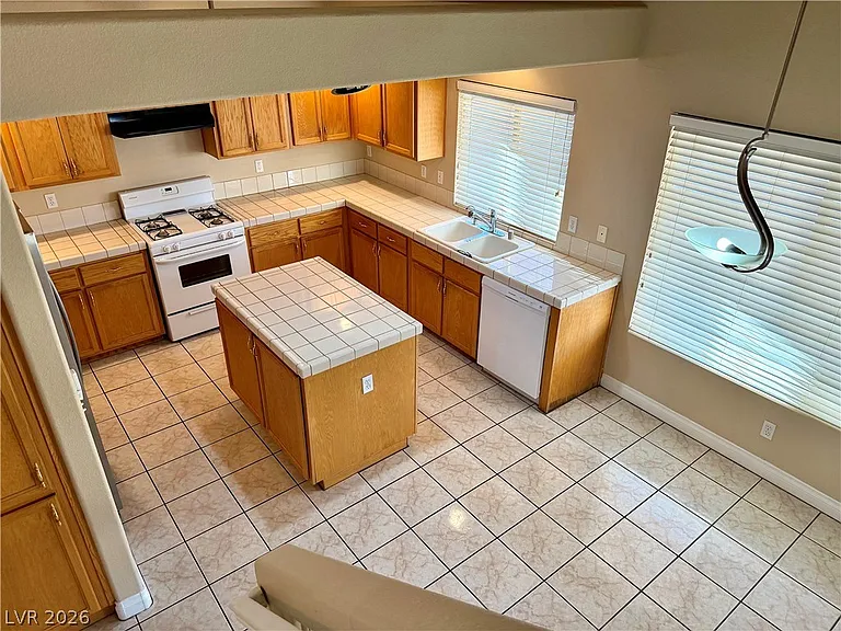 1870 Silver Bough Ct — Photo 15