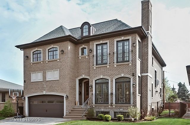 1st image of 4740 W Bryn Mawr Ave