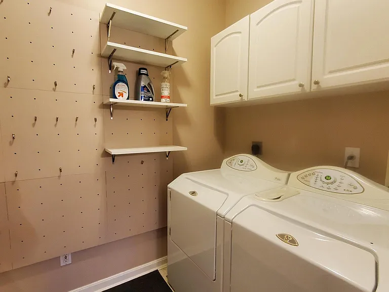 2306 Shimmering Bay Ln — Photo 30