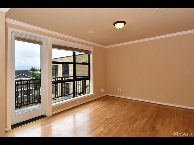4116 California Ave SW — Photo 5