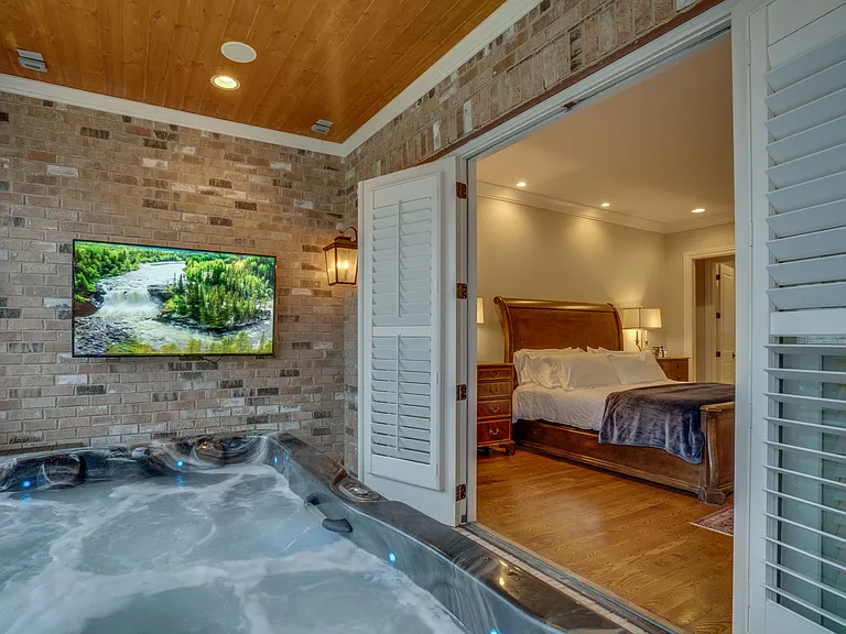 2424A Abbott Martin Rd — Photo 23
