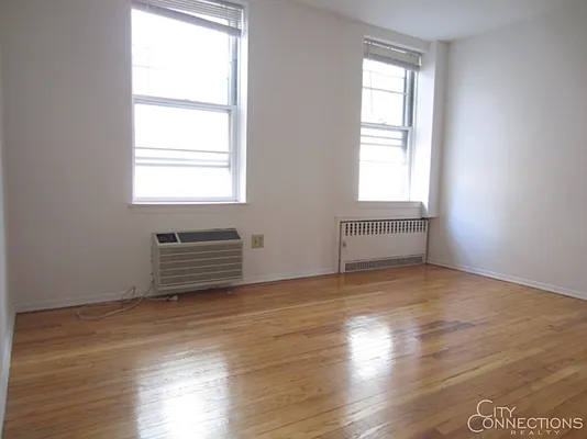 Rented by City Connections Realty | media 30