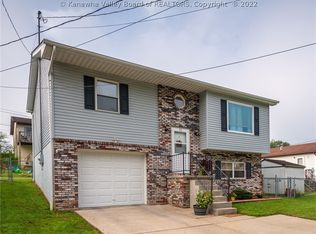 30 Eldorado Cir, Hurricane, WV 25526
