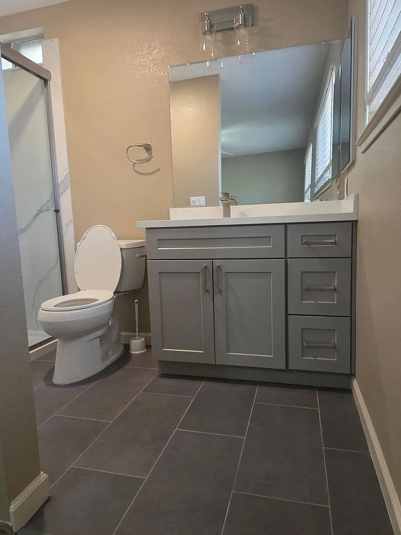 A Rosemont 4 Bdrm, 3 Bath — Photo 4