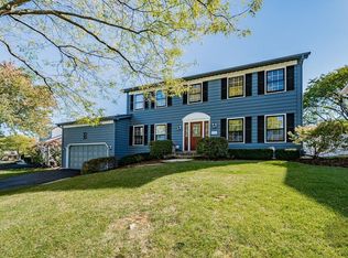 2503 Sun Valley Rd, Lisle, IL 60532