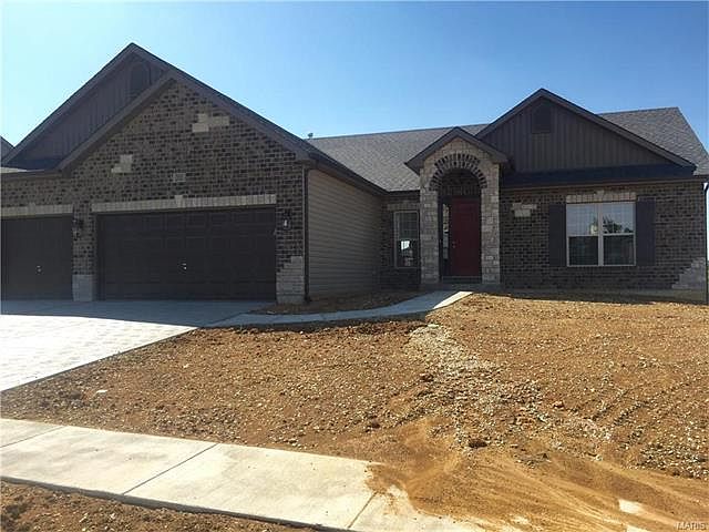 1st image of 200 Lonepine Dr