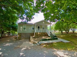 209 N Clover Hill Ridge Rd, Maryville, TN 37801