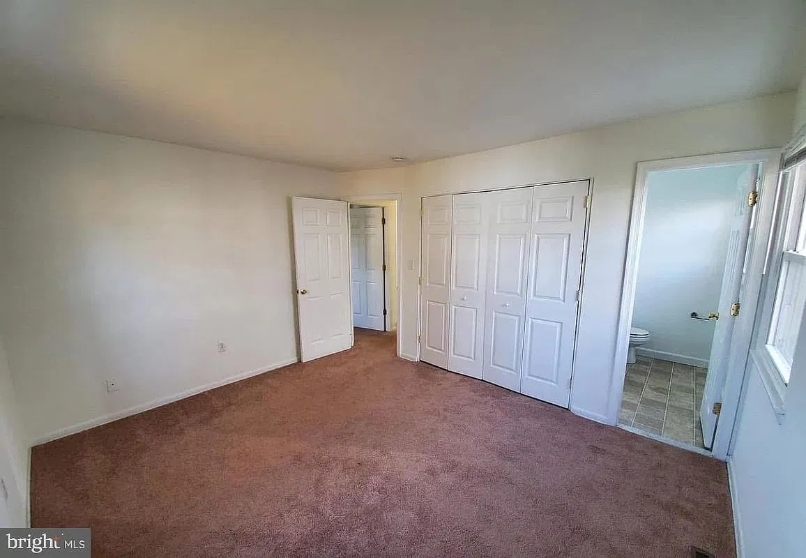 4 bed, 1.5 bath, 1325 sqft, $2,350 — Photo 4