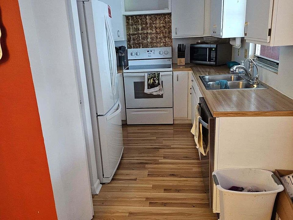2nd image of 8355B SW 93rd St #B